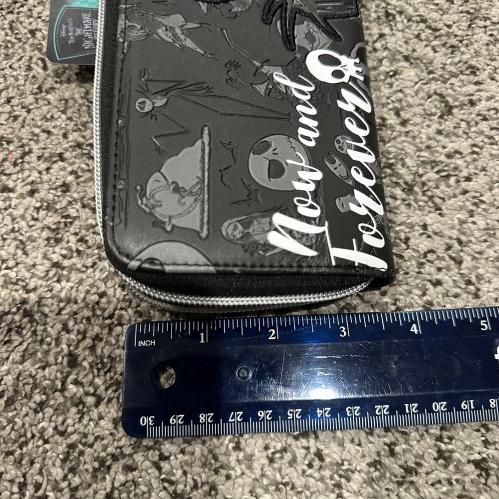 Nightmare Before Christmas Wallet - Picture 6 of 7